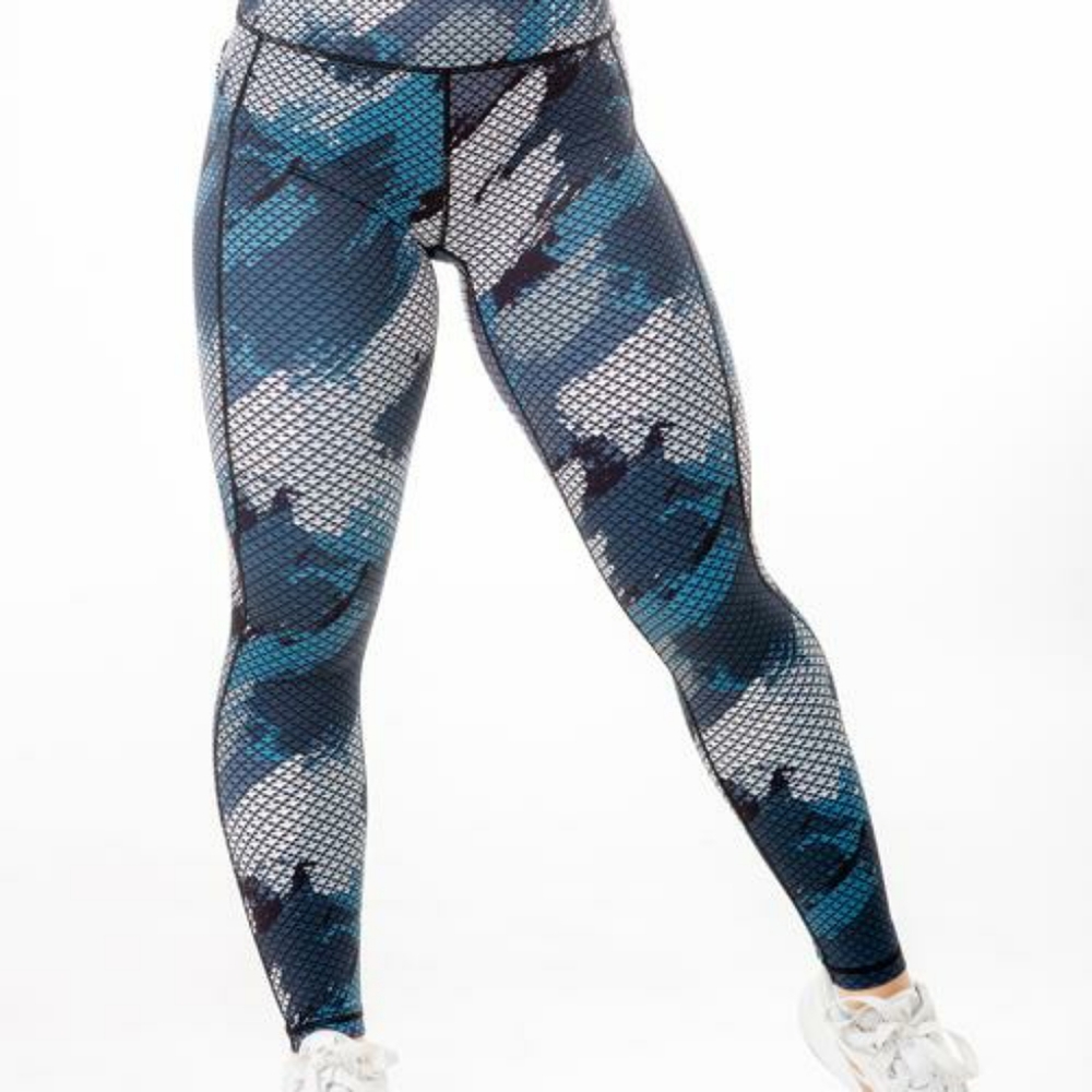 ISO Curves and Combatboots Digital Camo Leggings Size Large or Xtra Large